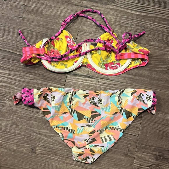 MAAJI two piece bikini 💖 small - Picture 4 of 5